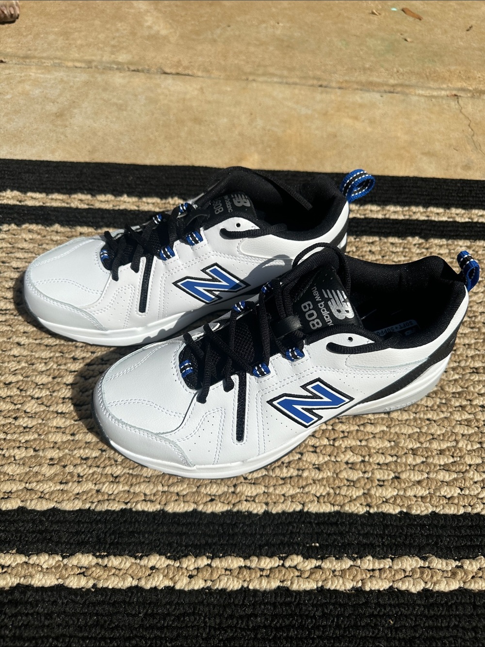 New Balance Men’s 8.5 Wide White, Black and Blue Men's Athletic Sneakers - New